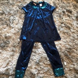 Girl pants and shirt velvet 7/8 M